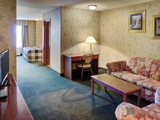 Фото отеля Lakeview Inns & Suites - Fort Saskatchewan