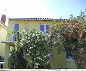 Apartments with a parking space Vir - 11812 Vir Croatia
