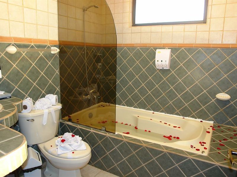 Hotel Photo 9
