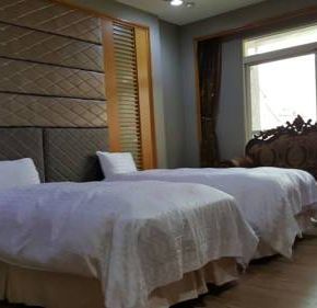 NearBy Hotel