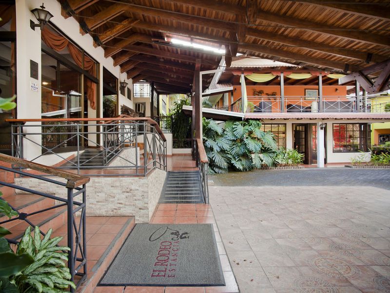 Hotel Photo 12