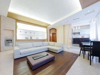 hth24 apartments on Italiyanskaya 33