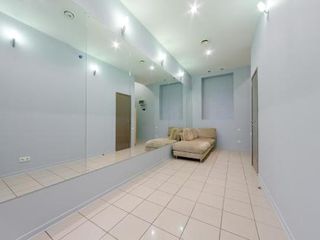 hth24 apartments on Italiyanskaya 1