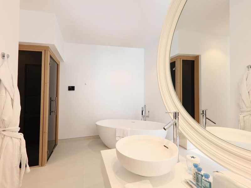 Hotel Photo 9