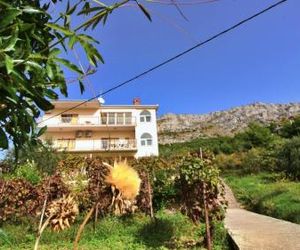 Apartment Nemira Omis Croatia