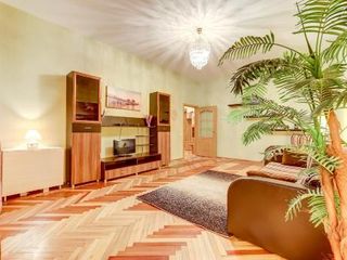 Апартаменты на Невском проспекте 13