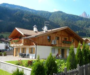 Anna Apartment Pozza di Fassa Italy