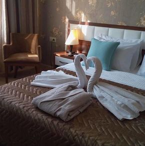 NearBy Hotel