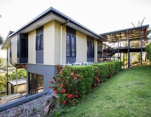 Larimar on Turtle Bay Holiday Home - Cannonvale Airlie Beach Australia