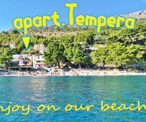 Apartments Tempera by the beach Splitska Croatia