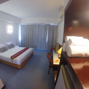 NearBy Hotel