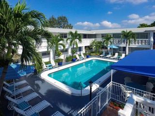 Фото отеля May-Dee Suites in Florida