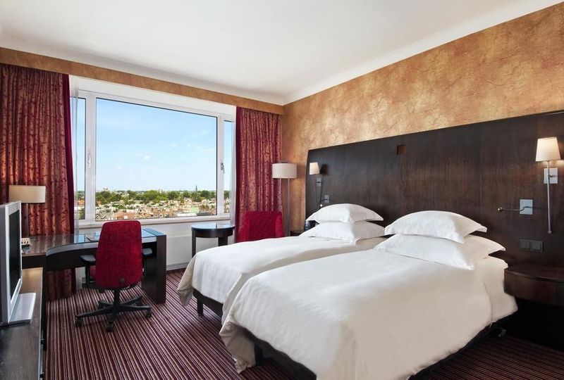 image of hotel Hilton Amsterdam
