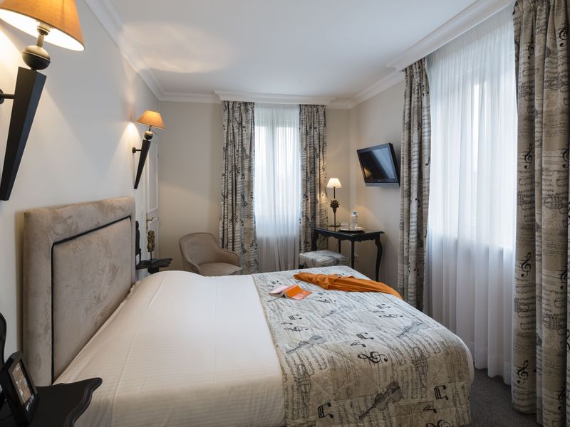Hotel Photo 1