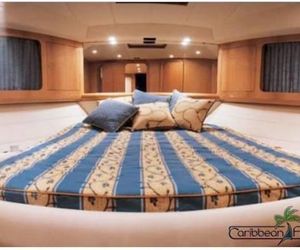 YACHT UNIESSE 51?? Cancun Mexico