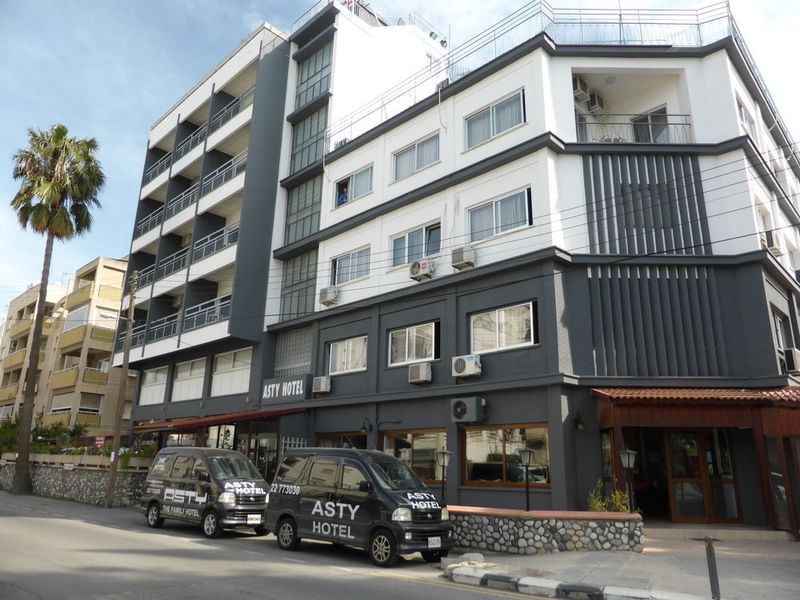 Hotel Photo 1