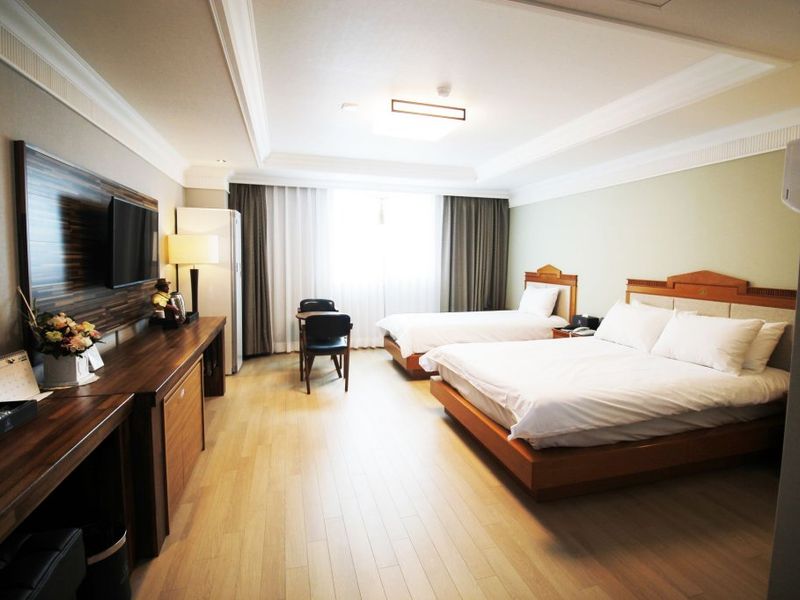 Hotel Photo 12
