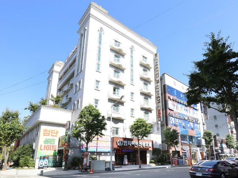 Hotel Photo 3