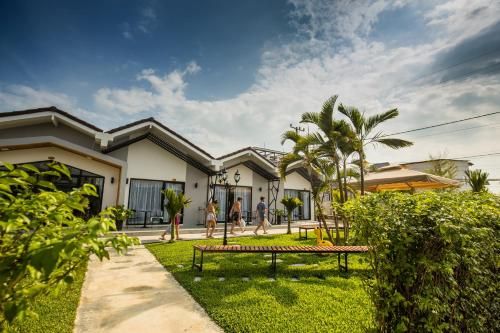 Sandy Clay Bungalows, Sihanoukville | Staycation Prices