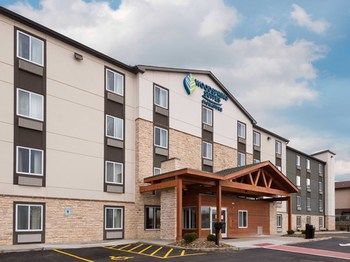 Photo of WoodSpring Suites Pittsburgh Cranberry