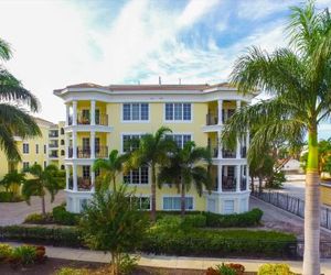 Seven Nights at the Oasis by Beachside Management Siesta Key United States
