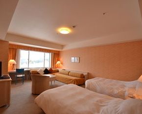 NearBy Hotel