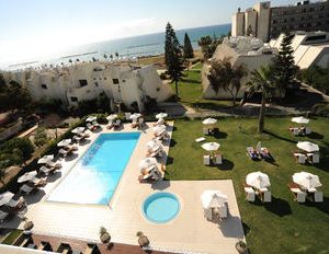 Frixos Suites Hotel Apartments Oroklini Cyprus