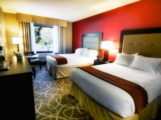 Фото отеля Holiday Inn Express Redwood National Park, an IHG Hotel