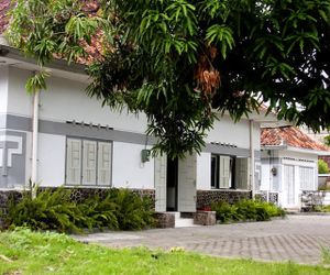 Ndalem Mantrigawen Yogyakarta Indonesia