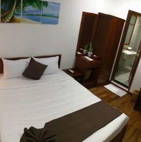 NearBy Hotel