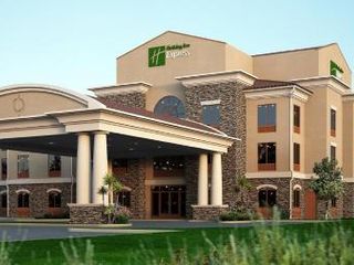 Фото отеля Holiday Inn Express & Suites - Redding, an IHG Hotel