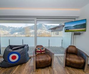 Superb Alpine Lodges by All in One Apartments Zell am See Austria