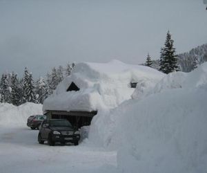 Haus Serena oben Sonnenalpe Nassfeld Austria