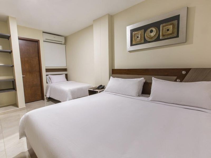Hotel Photo 1