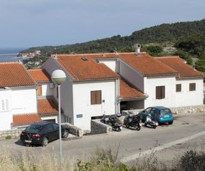 Apartments with a parking space Mali Losinj (Losinj) - 7998 Mali Losinj Croatia