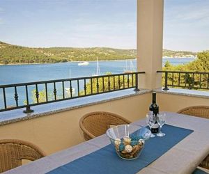 Apartment Obratov TISNO Croatia