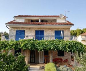 Apartmani Pavičić-Ivelja Stari Grad Croatia