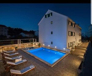 La Perla Apartments Sutivan Croatia