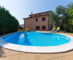 Apartments with a swimming pool Novigrad - 7078 Novigrad Croatia