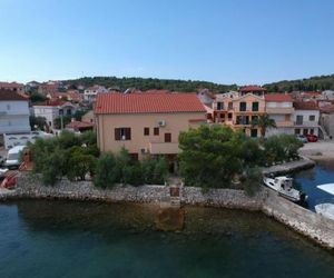 Island Paradise Apartment Kukljica Croatia