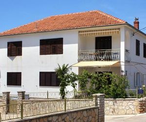 Apartments by the sea Jezera (Murter) - 5074 Jezera Croatia