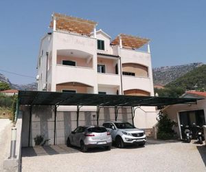 Apartments Borovina Bol Croatia