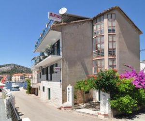 Apartments by the sea Seget Vranjica (Trogir) - 6597 Seget Vranjica Croatia