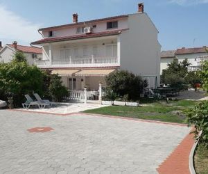 Apartments with a parking space Palit (Rab) - 4990 Rab Croatia