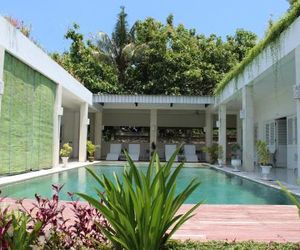 Villa Putih Lovina Singaraja Indonesia