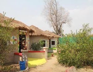 Kutiya Guesthouse Khawasa India