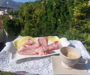 Il pino e la rosa Cefalu Italy