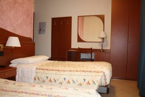 Hotel Photo 8