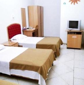 NearBy Hotel