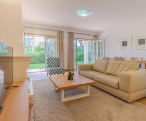 Townhouse Leonor de Aragão Praia del Rei Portugal